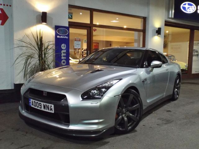 NISSAN GTR PREMIUM